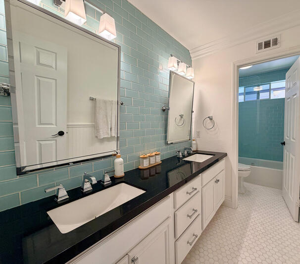 Upstairs Hall Bath